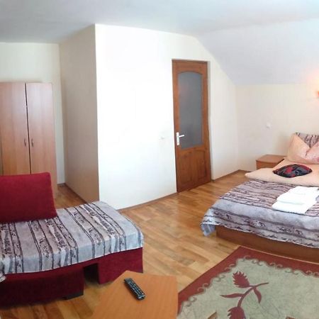 Casa Terzea Hotel Rîşnov Buitenkant foto