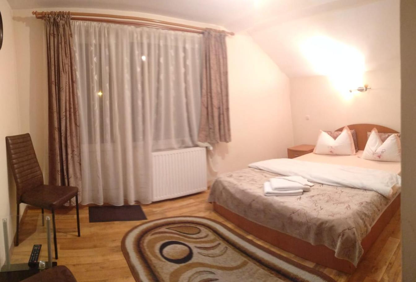 Casa Terzea Hotel Rîşnov Buitenkant foto